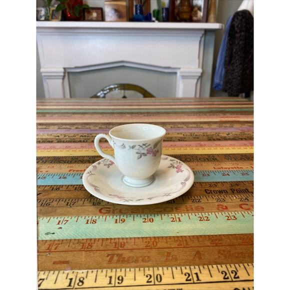 Vintage Castleton Belrose Demitasse Tea Cup & Saucer Floral Roses 2 PCs - Picture 9 of 10